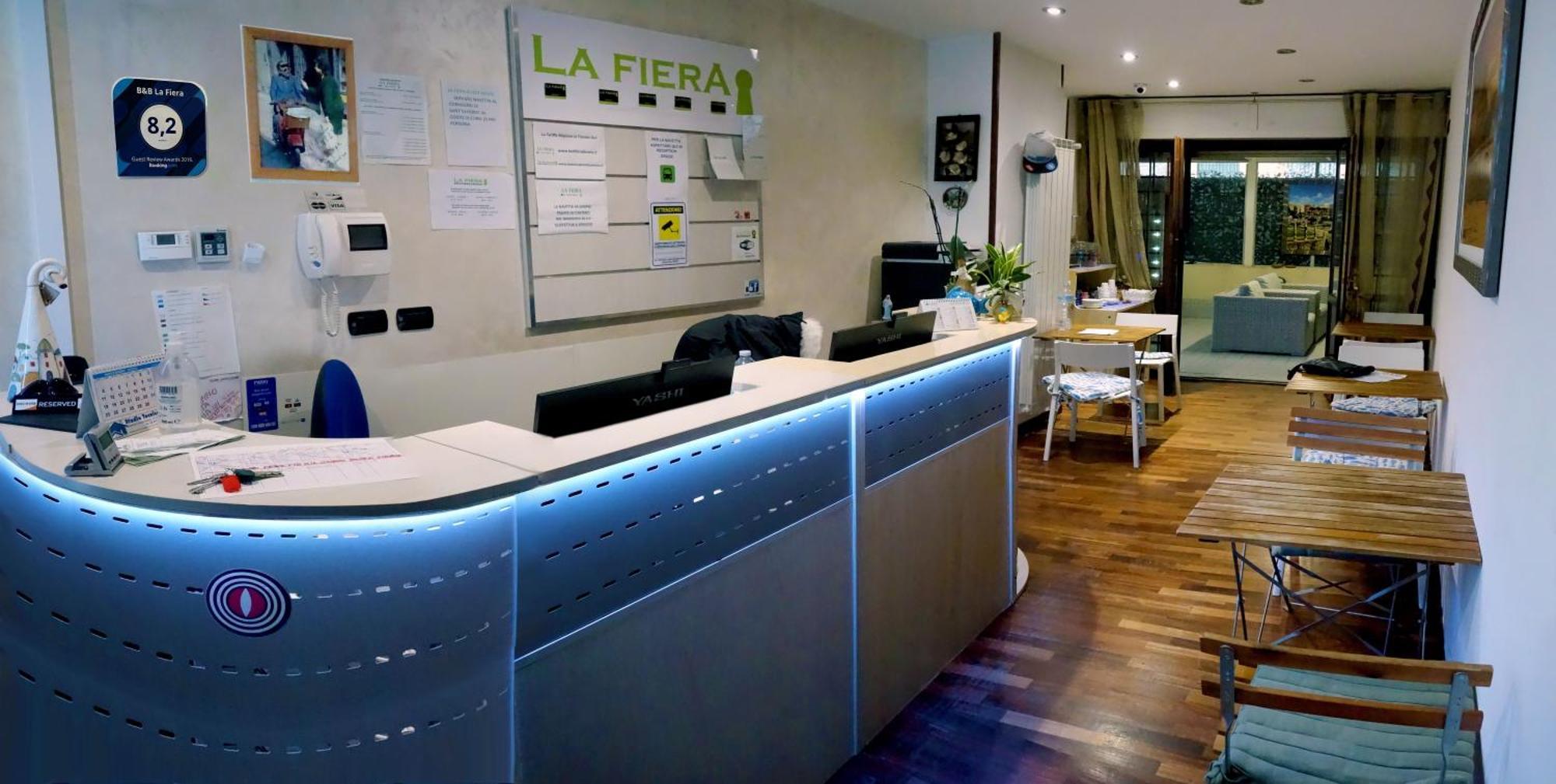 La Fiera Guesthouse Ф'юмічіно Екстер'єр фото
