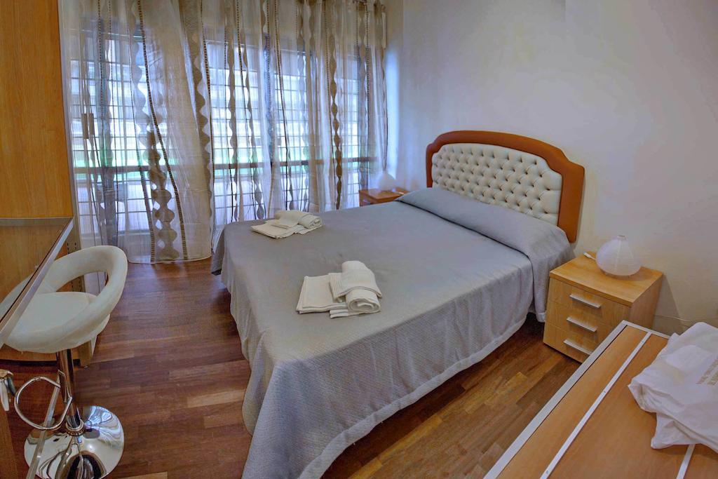 La Fiera Guesthouse Ф'юмічіно Номер фото
